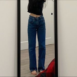 ❌ SOLD ❌ Wrangler High Waisted Jeans